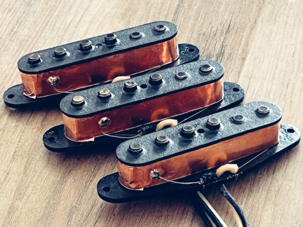 Genesis Fairfield Pickup Set - Precision "Black One" Stratocaster® Reproduction - Image 2